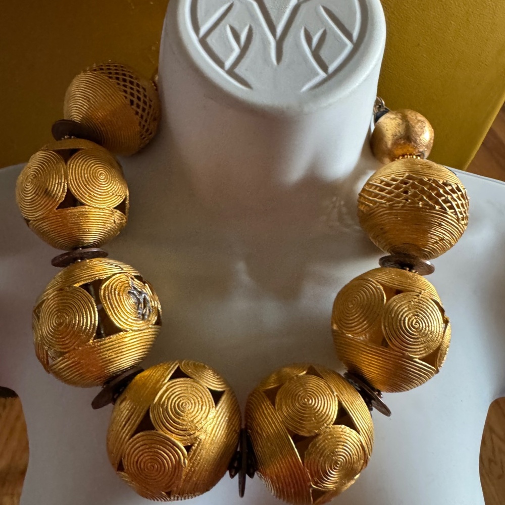Exquisite Vintage Masha Archer 24K GOLD HUGE Rounds from Cameroon's Baoule Tribe - Picture 14 of 16